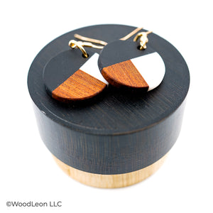 Tao Collection- Elegant wood and acrylic earrings